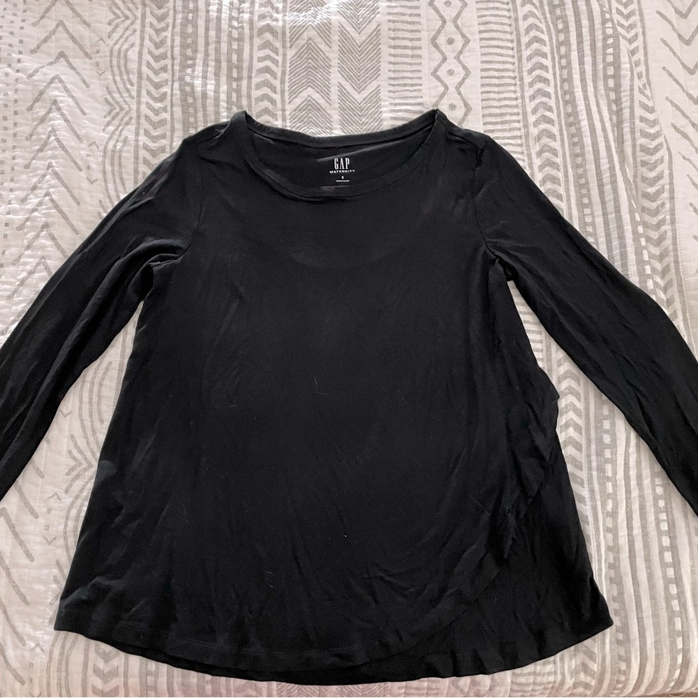 Gap maternity and nursing  crossover top